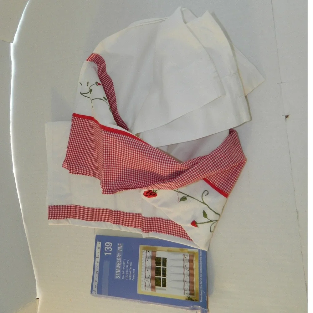Strawberry Vine Designables 2 Tier Curtains 60x36 Red Gingham Embroidered Cotton